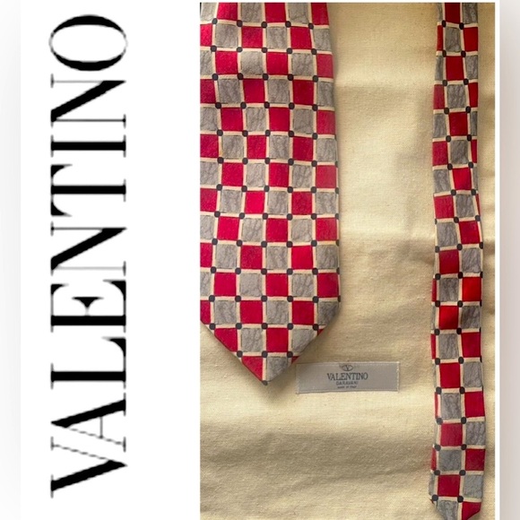 - Valentino Cravatte Silk Red and Grey Geometric Tie, with dust bag - Picture 1 of 12